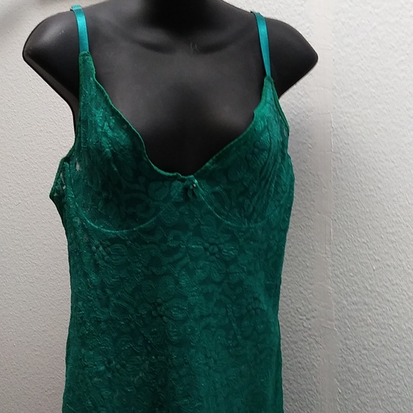 Intimate Lingerie - Picture 3 of 8